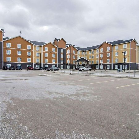 Quality Inn & Suites Estevan Luaran gambar