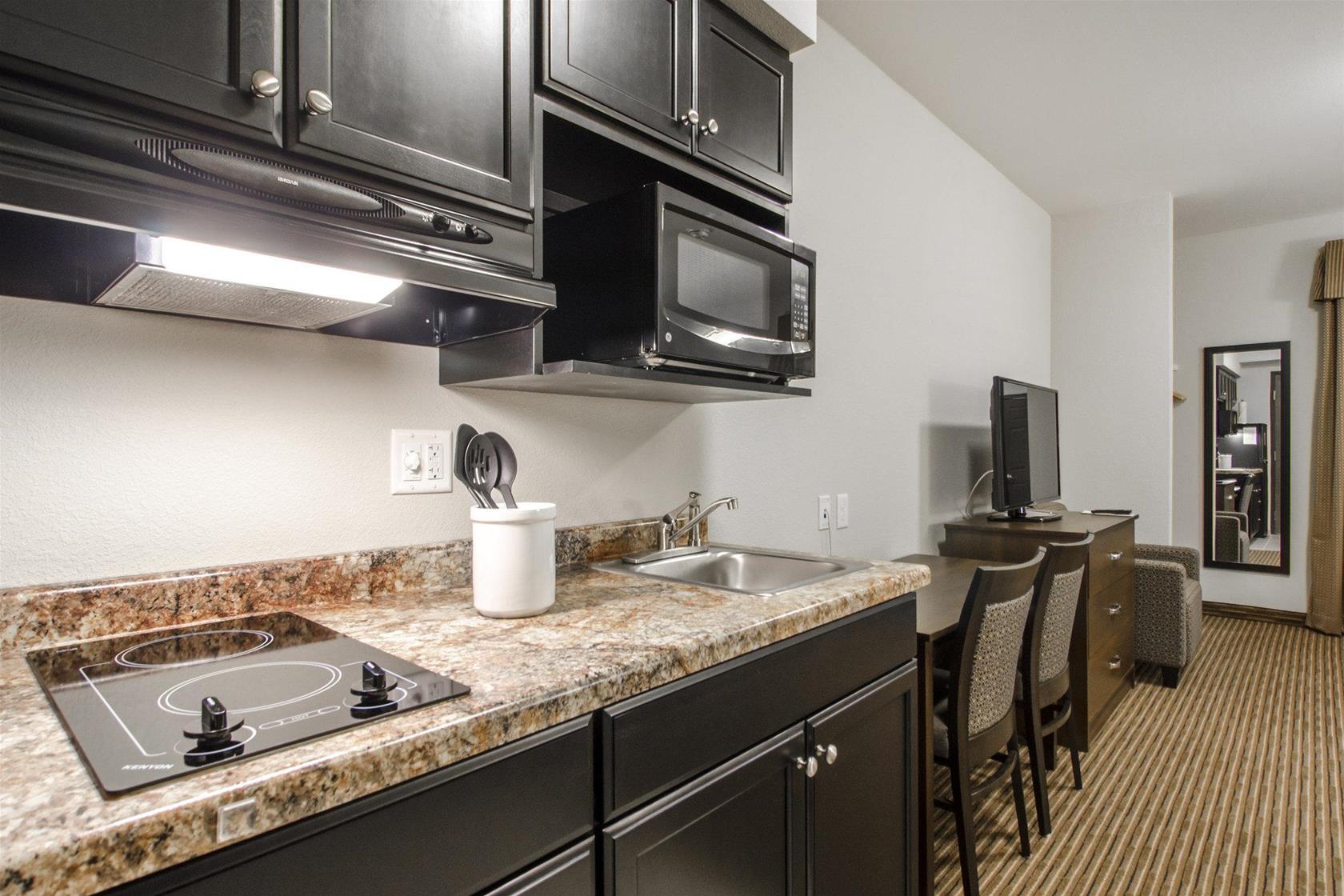 Quality Inn & Suites Estevan Luaran gambar