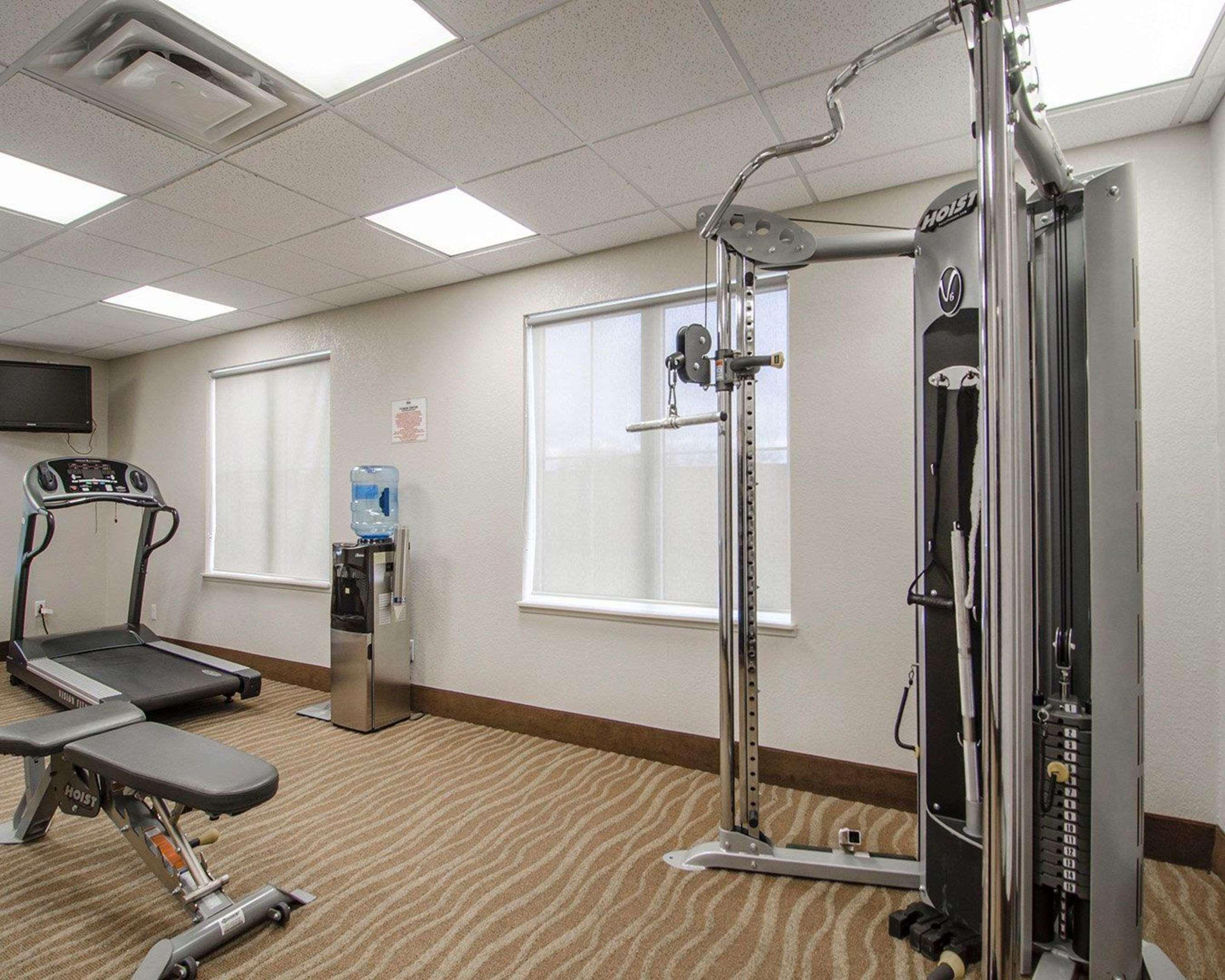 Quality Inn & Suites Estevan Luaran gambar