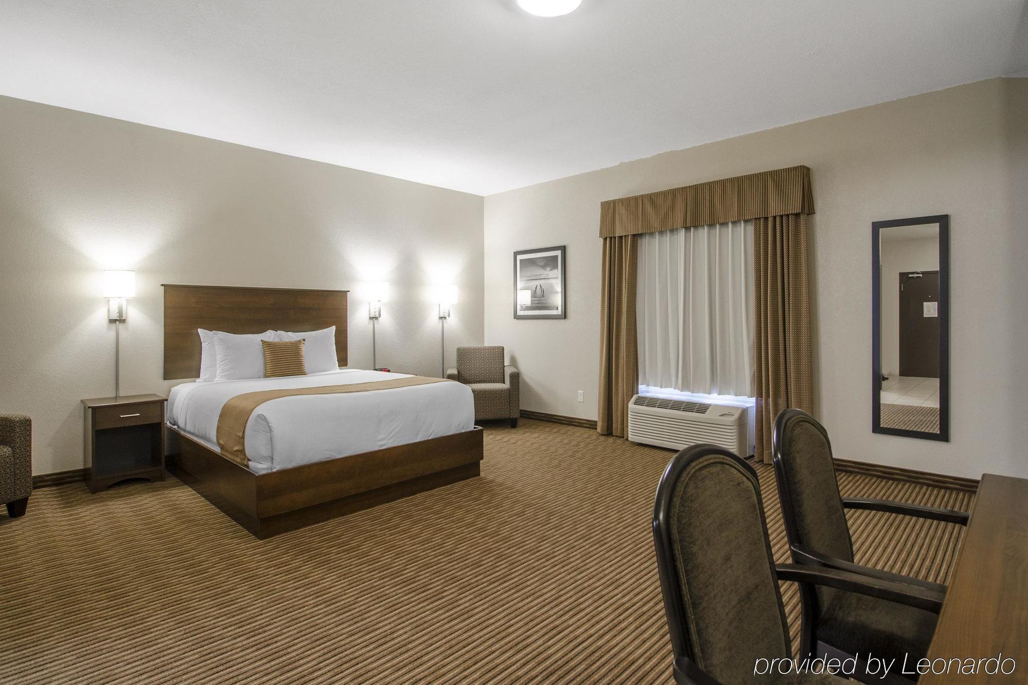 Quality Inn & Suites Estevan Luaran gambar